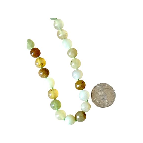 Vintage Chrysoprase Necklace, 14kt Gold Clasp Beaded Green Gemstone Necklace - Picture 2 of 6